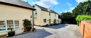 Vale View Cottages -The Coach House, Great location in Prestatyn! - Prestatyn - 0