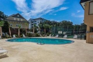 2 Blocks to Beach, Lovely Home for 8 - 8