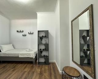 Luxurious Apartment, Historic Center & Sea View - Durrës - 2