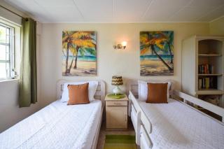 3 min walk to beach - Blue Waters Apt 2 apts by Bluescape - Bridgetown - 3