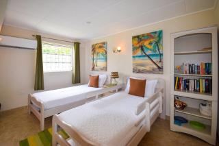 3 min walk to beach - Blue Waters Apt 2 apts by Bluescape - Bridgetown - 4