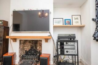 Large Period House with Garden near Peckham London - Pass the Keys - 8