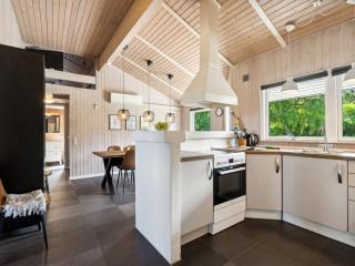 Holiday Home Jorinde - 1km from the sea by Interhome - Humble - 1