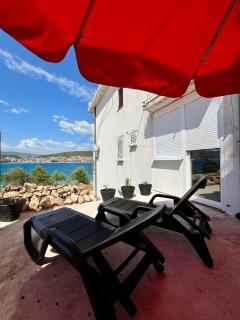 Apartment Breeze - Trogir - 1