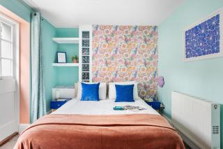 Harbour Court Plymouth - Free Parking - tucked away on the Barbican with courtyard - by Ocean City Retreats - Plymouth - 0