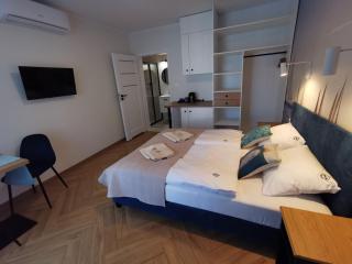 Dom gościnny z restauracją - Rejs - 4