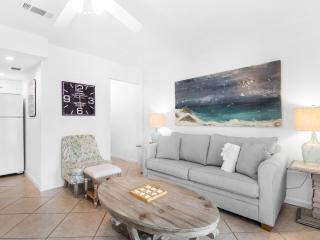 Summer Breeze Condominium 109 by Newman-Dailey - Destin - 6