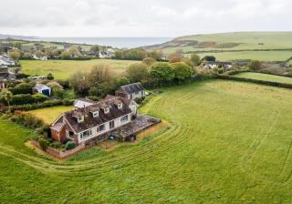 Garth - a family home by the sea - 0