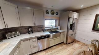 Chula Vista Cabin - Pet Friendly - WiFi - Washer - Dryer - Fireplace - Grill - Red River - 2