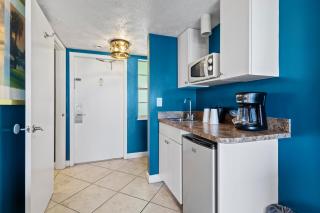 Ocean View Hotel Room with Balcony- 2 Full Beds #20 - Fort Pierce - 7