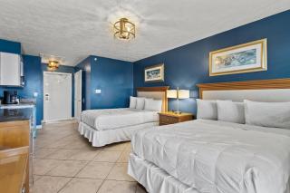 Ocean View Hotel Room with Balcony- 2 Full Beds #22 - Fort Pierce - 0