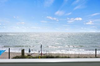 Ocean View Hotel Room with Balcony- King Bed #23 - Fort Pierce - 5