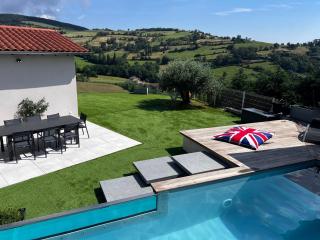 Maison et piscine chauffée, vue Monts du Lyonnais - Brullioles - 9