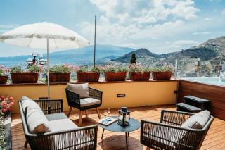 Villa Marta Luxury Sea View and Spa - 9