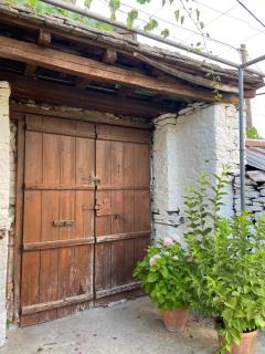StoneTale Garden Guesthouse - Gjirokastër - 5