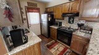 Grandview 1 Rustic Retreat - WiFi - Cable - Fireplace - Grill - One Block from Main Street! - Red River - 2