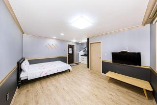 Spring Summer Autumn Winter Pension - Boryeong - 5