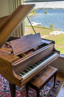 Happiness Haven: Waterfront PEC House - 2