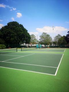 Heathrow luxury stay - 1