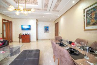 Luxury Seafront Apartment 101sqm with 2 Bedrooms and Wi-Fi Unlimited - 4