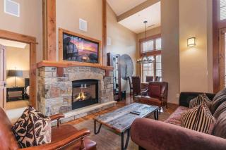 Catamount Lodge 408 by East West Hospitality - Truckee - 0