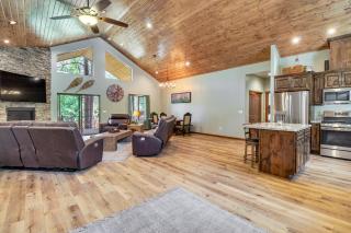 Airy Pinetop Cabin with Fireplace and Golf Access! - Indian Pine - 6