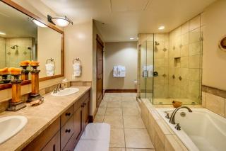 Catamount Lodge 411 by East West Hospitality - Truckee - 5