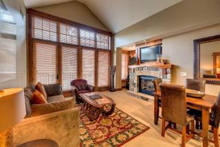 Catamount Lodge 411 by East West Hospitality - Truckee - 0