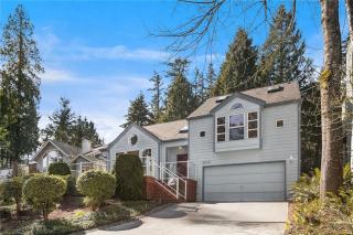 Stunning Sammamish Lake View Home near Weowna Park - 5