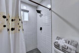 New Home in MidTown- Sleeps 11 For Rent in Atlanta - Atlanta - 8