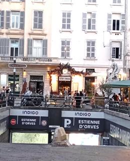 Chez l'habitant, propose Grande chambre Vieux port Marseille - 7