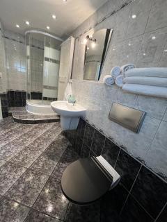 Frundsberg 24-Ferienhaus, zentral im Herzen Berlins, PKW-Stellplatz und W-LAN kostenlos - Berlim - 4