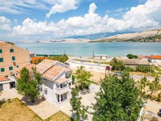 Apartments with parking spaces Pag - 22609 - Pag - 0
