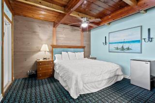 Oceanfront Inn, Inlet View, King Bed, #5 - Fort Pierce - 0