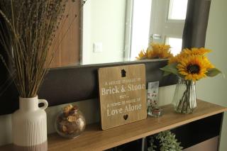 En-suite Room with Super King Size Bed - Free Wifi - Free Parking - Hillsborough - 4