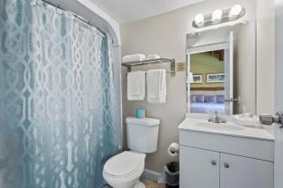 Oceanfront Inn, Inlet View Room, King Bed, #14 - Fort Pierce - 7