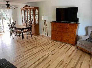 Home away from home Large Backyard by Lake Loveland - 6