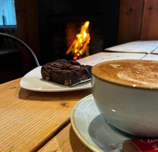 Frankies Wine Bar & Lodge - Disley - 2