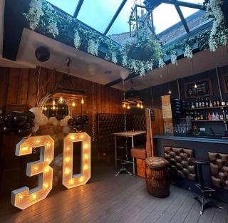 Frankies Wine Bar & Lodge - Disley - 8