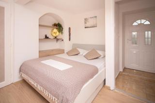 Stone Beach Family Apartment - Pržno - 7
