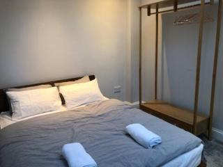 Shared House - Private Room with Dedicated Guest Bathroom near Paddington - London - 2