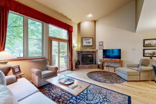 Mountain Harbor Hideaway - Whitefish - 5