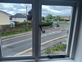 The White Lion Hotel, Church Road, Yate BS37 5BG Self-check-in FREE PARKING Walk away from the centre of Yate! - Yate - 6
