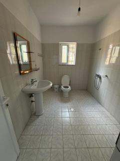 Ari's Guest House - Borsh - 8