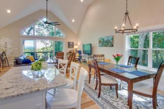 Modern Hendersonville Home Deck and Mountain Views! - Hendersonville - 4