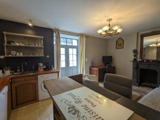 Charmant loft dans la vieille ville, parking gratuit proche, proche château Naillac - FR-1-591-65 - 9