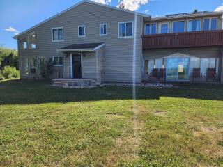 Beautiful home with mountain top views with an EV and NEMA connection!! - 2