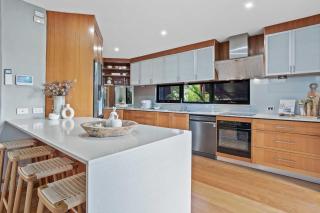 Amelia On Acanthus - Gold Coast - 2