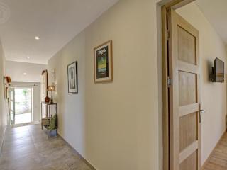 Charmant gîte moderne avec cour privée, tout équipé, parking sécurisé, au cœur du Roannais - FR-1-496-316 - Riorges - 1