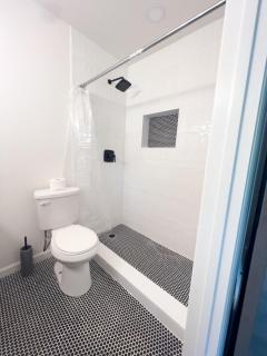 Cozy Contemporary Bungalow - Decatur - 3